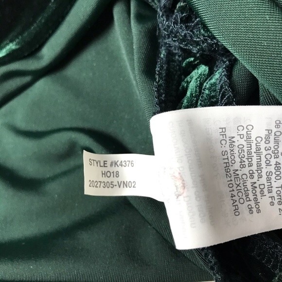 Madewell Green Velvet Short Sleeve Crop Top- Size XS- Great Condition!! - Picture 5 of 6